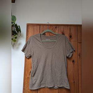 Everlane Air tee